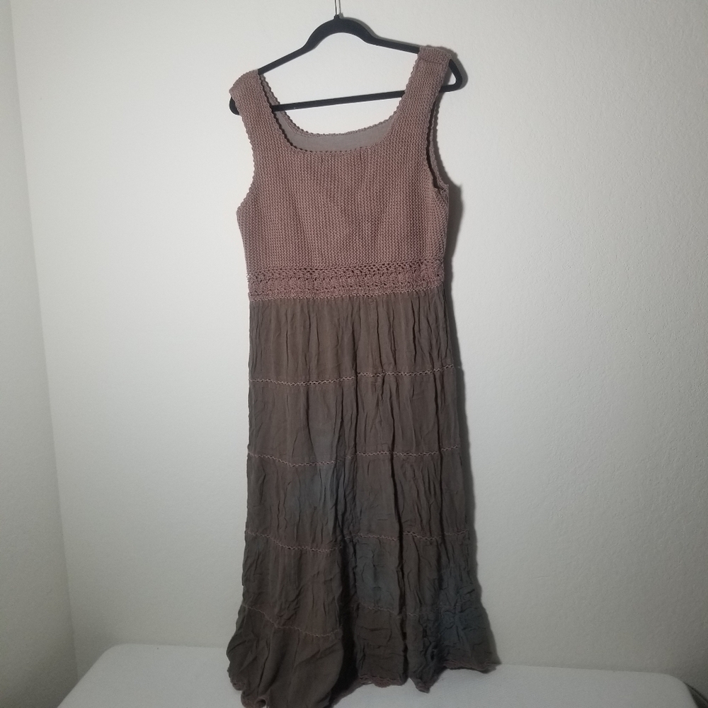 Tiered Brown Sleeveless Dress - Picture 2 of 7